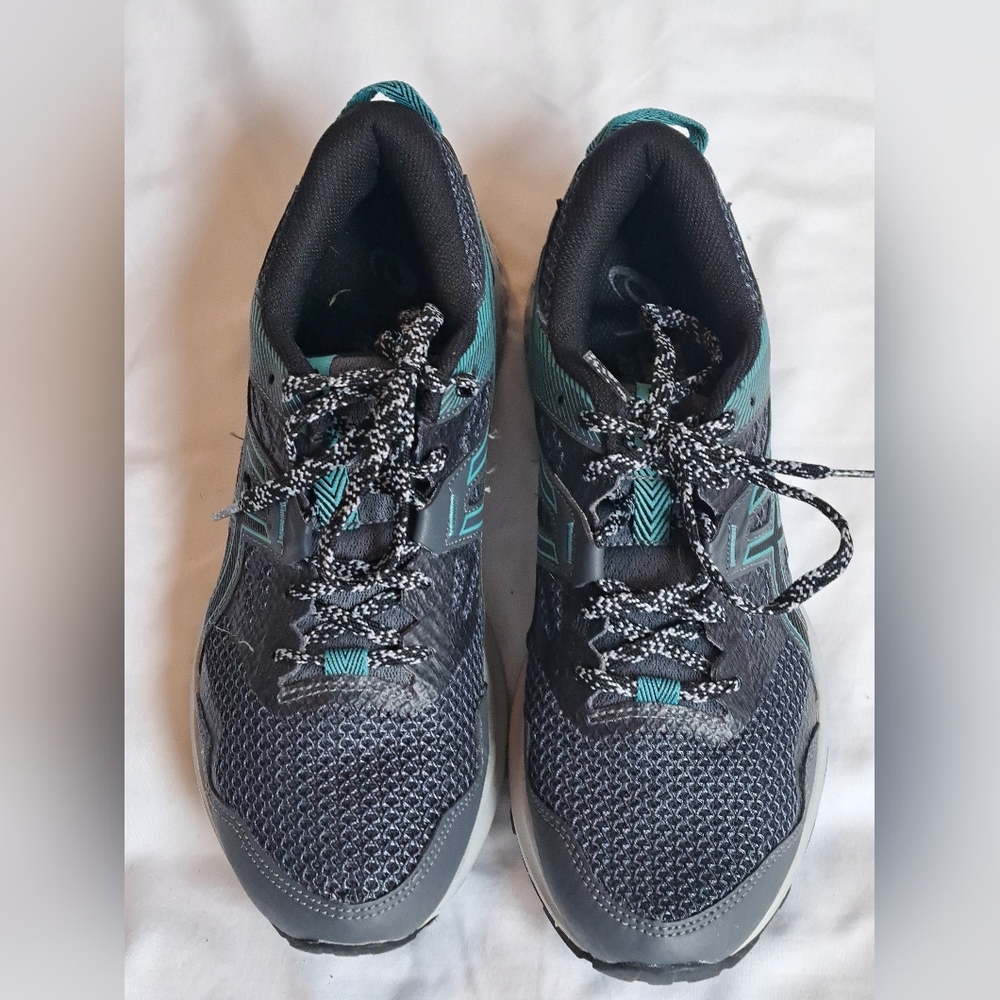 Asics gel Sonoma 5 size 8.5